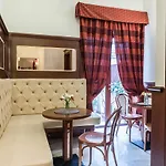 فندق مبيت وإفطار Domus Augusta 4*