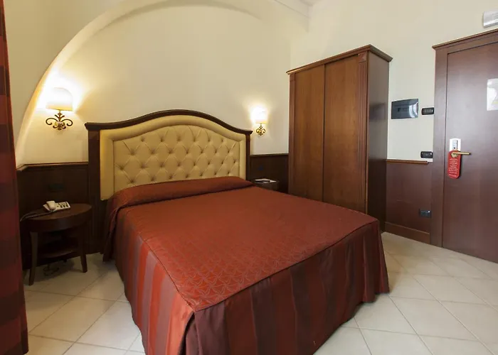 Alojamento de Acomodação e Pequeno-almoço Domus Augusta 4*